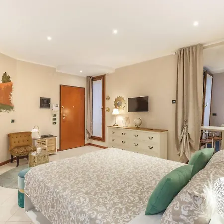 A Due Passi Dal Castello * Ferrare