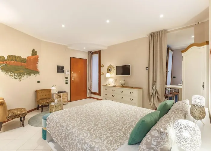 A Due Passi Dal Castello * Ferrare