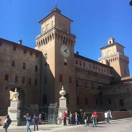 A Due Passi Dal Castello Apartment