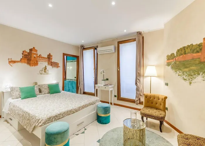 A Due Passi Dal Castello * Ferrara