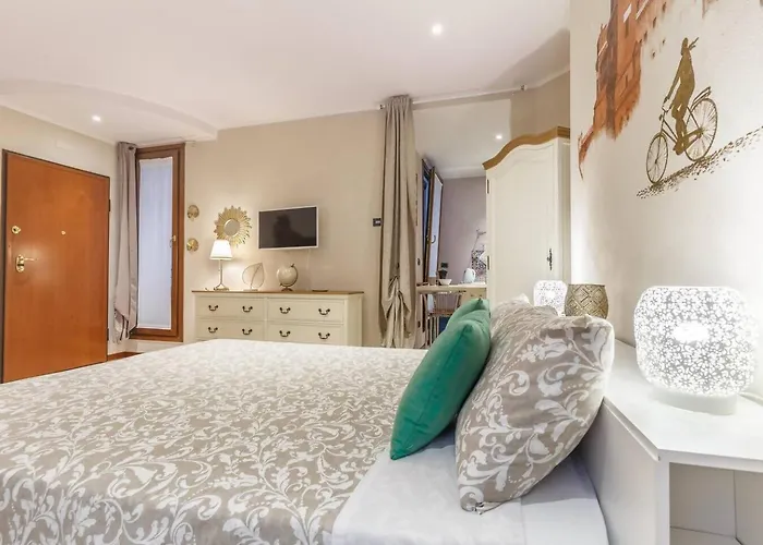 A Due Passi Dal Castello Apartman *